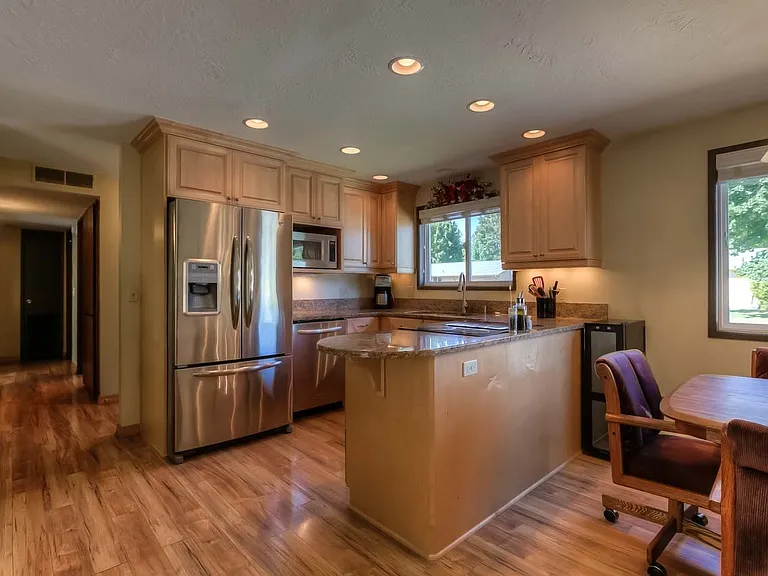 1070 Denise St SE — Photo 6