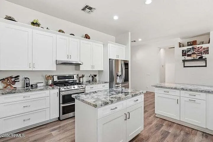 11203 W Cottonwood Ln — Photo 2