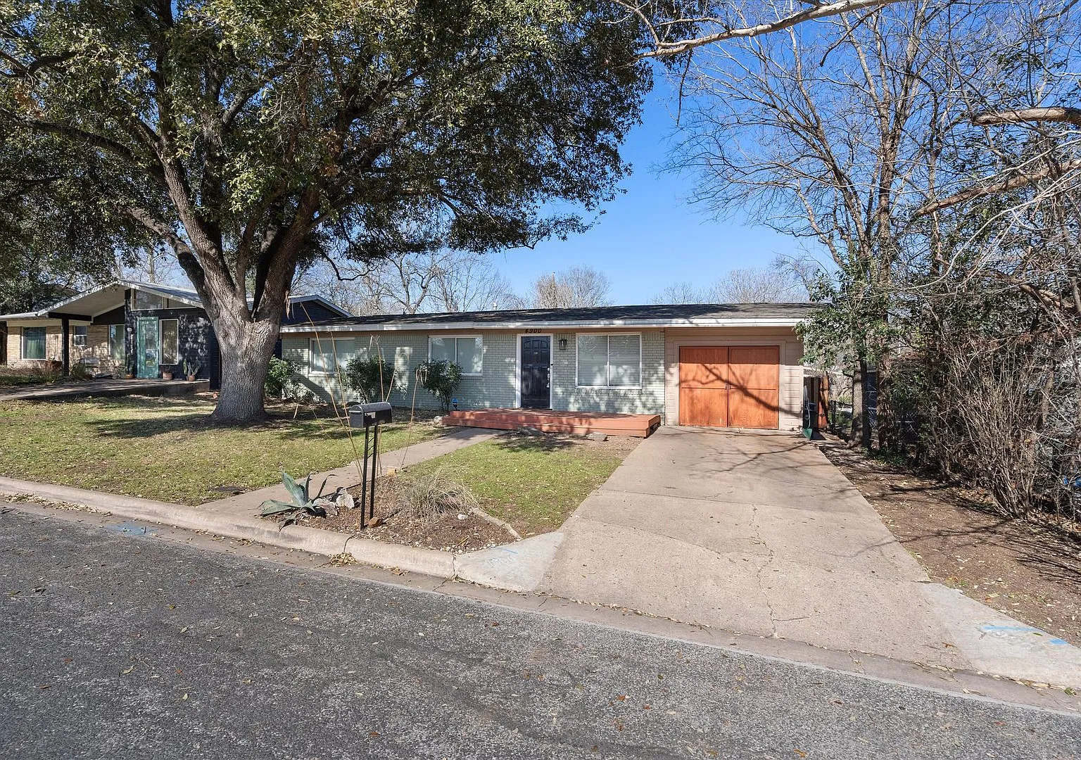 4900 Eastdale Drive, Austin, TX 78731 — Photo 2