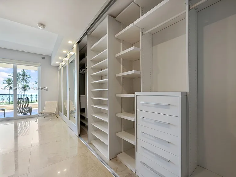 19223 Fisher Island Dr #19223 — Photo 24