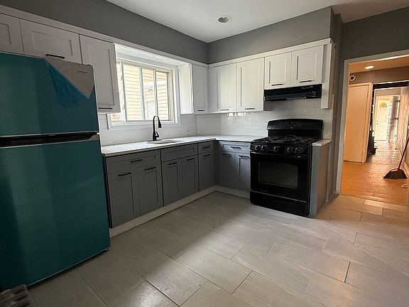 3rd image of 212 Parker St #2L