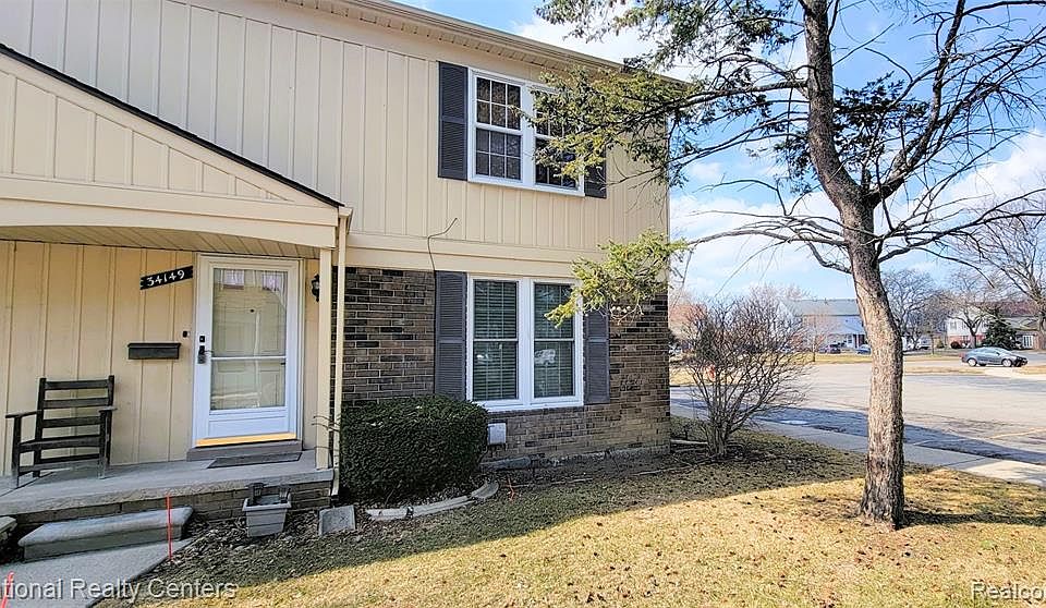 1st image of 34149 Garfield Cir