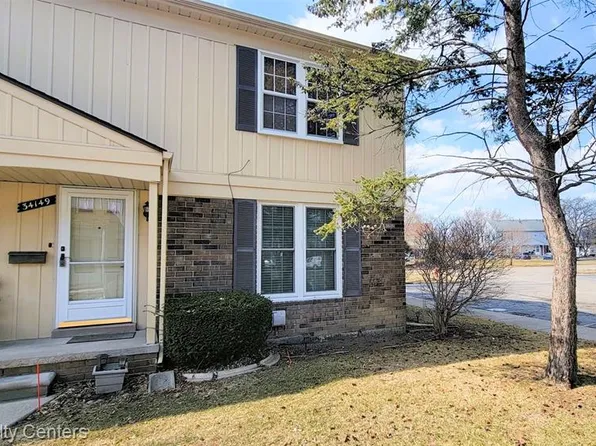 34149 Garfield Cir, Fraser, MI 48026