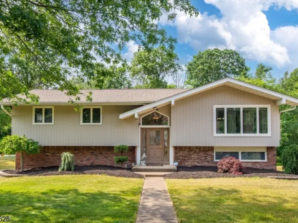 42 Normandy Dr, Parsippany-Troy Hills Twp., NJ 07054