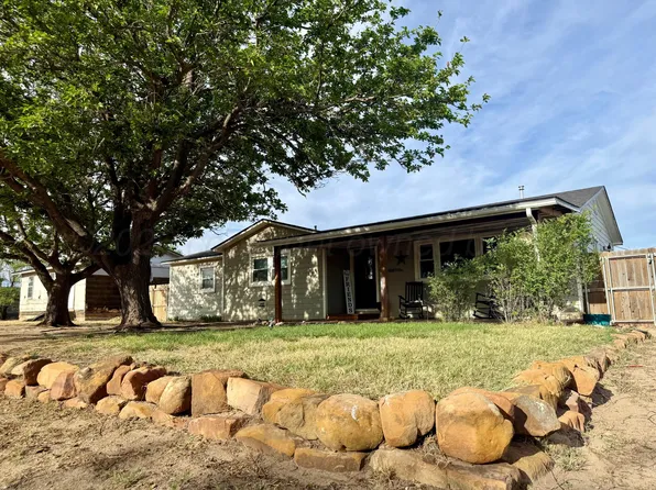 106 Morse Ave, Stinnett, TX 79083