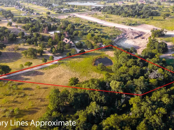 6883 Honeysuckle (pvt) Ln, Bryan, TX 77808