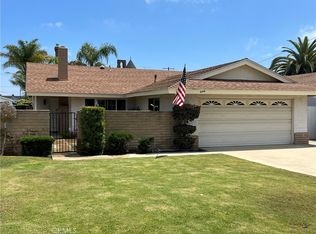 296 E 19th St, Costa Mesa, CA 92627