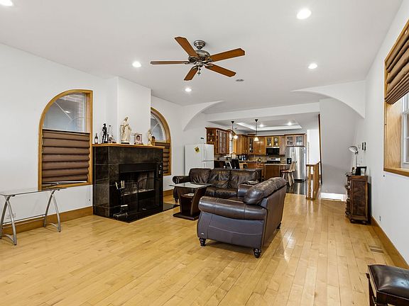 4th image of 1435 W 16th St