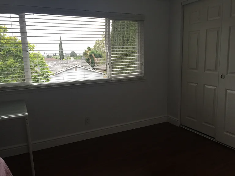 Flintmont Dr — Photo 24