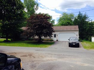 121 Tamarack Ave, Lee, MA 01238