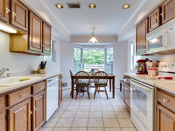 4th image of 4877 Saltwater Dr