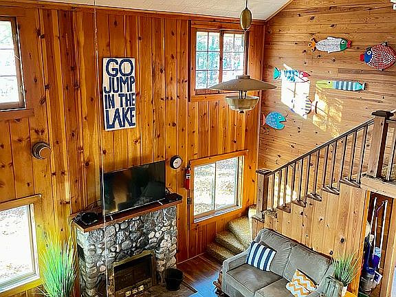 4th image of 4691 State Park Hwy