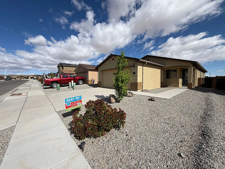 3820 Hernandez St SW — Photo 3