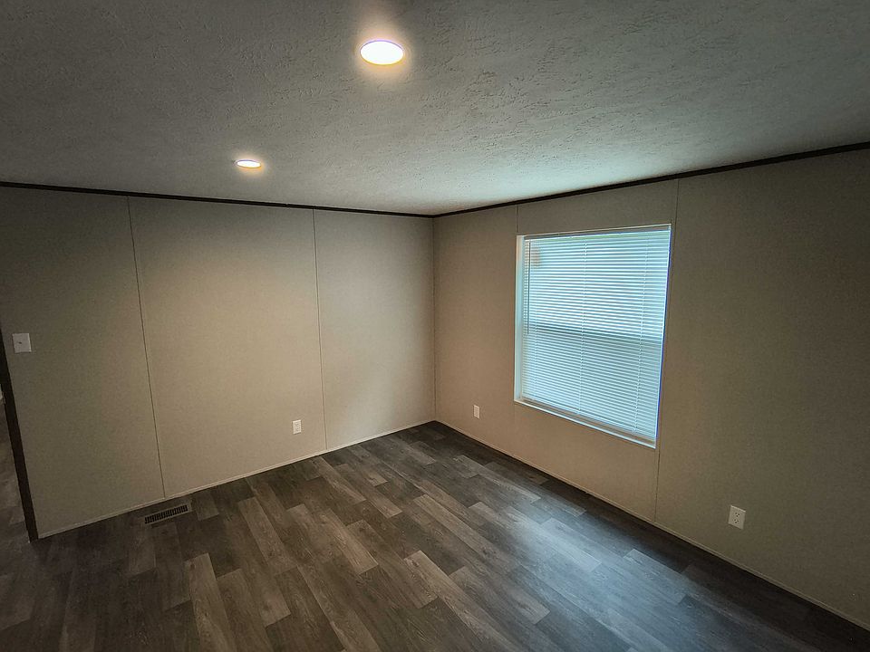 1st image of 112 Southlake Dr