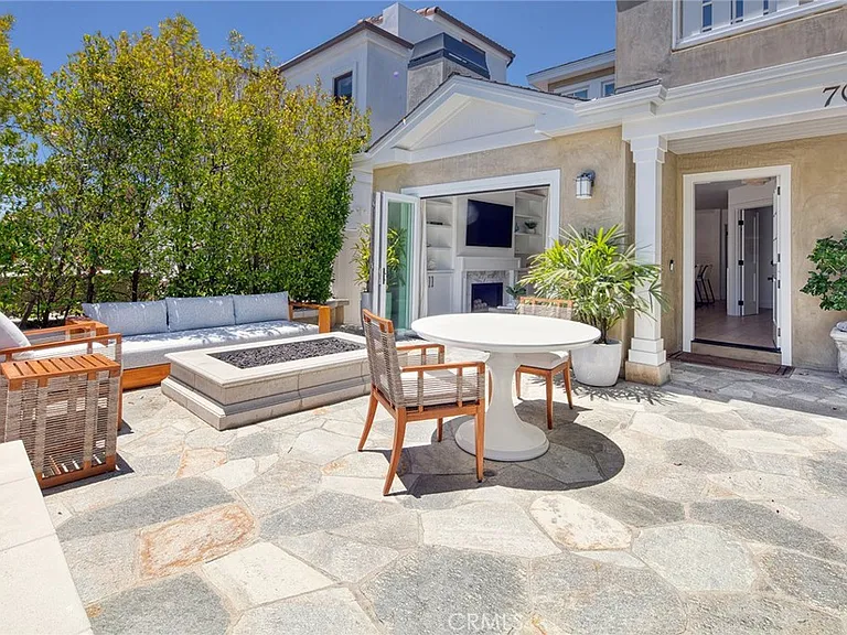 705 Larkspur Ave — Photo 3