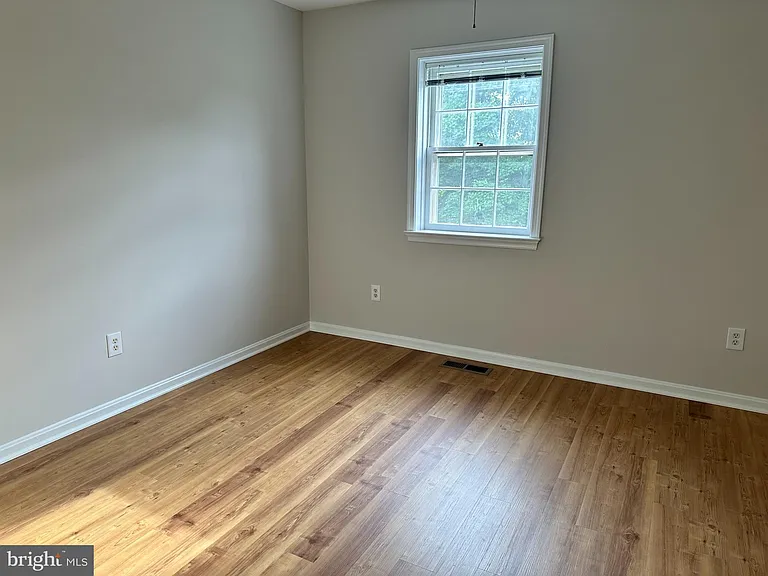4847 Chevy Chase Dr #172 — Photo 13