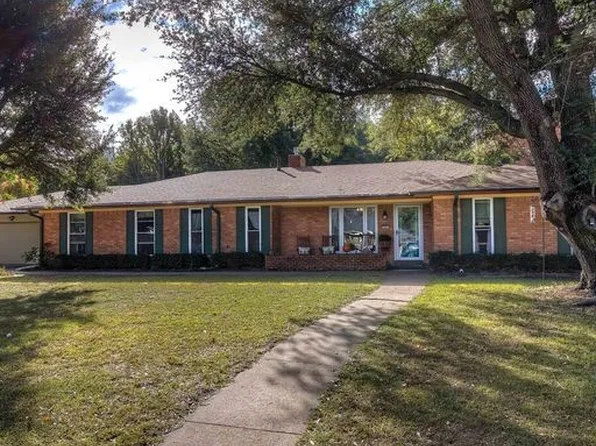 604 Meadow Dr, Winnsboro, TX 75494