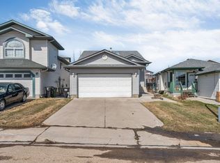 4812 148th Ave NW, Edmonton, AB T5Y2X1