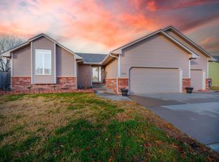 2225 S Parkridge St, Wichita, KS 67209