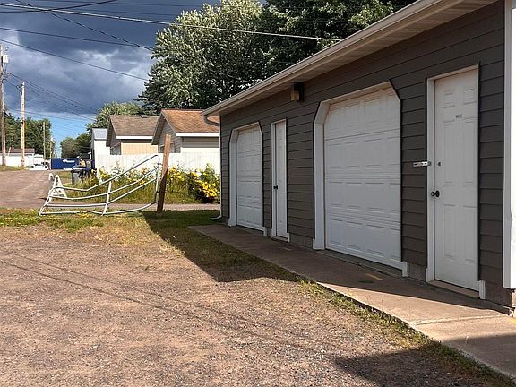 3rd image of 410 3rd Ave