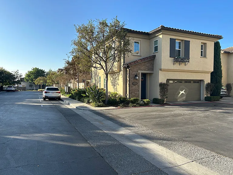 10559 Sausalito Ct — Photo 2