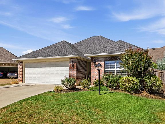 2nd image of 112 Carriage Way