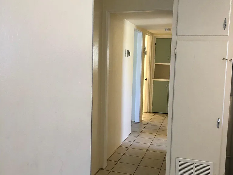 749 N Benton Ave — Photo 9