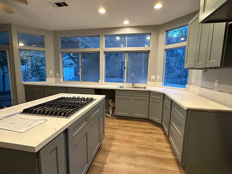 572 Hillsborough Way — Photo 7