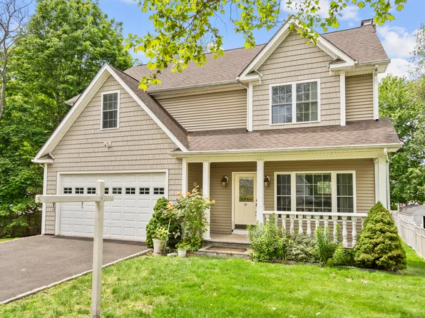 60 Grace Lane, Stratford, CT 06614