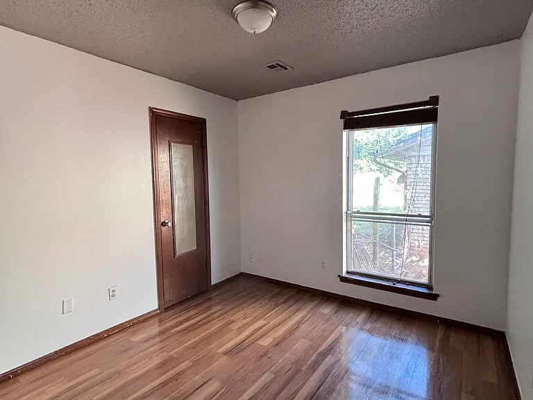 9626 N East 3rd St — Photo 14