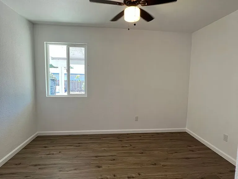 28549 Avenue 13 1/4 — Photo 9