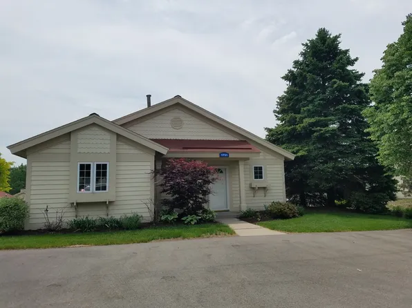 1731 Cottage Dr, Lake Geneva, WI 53147