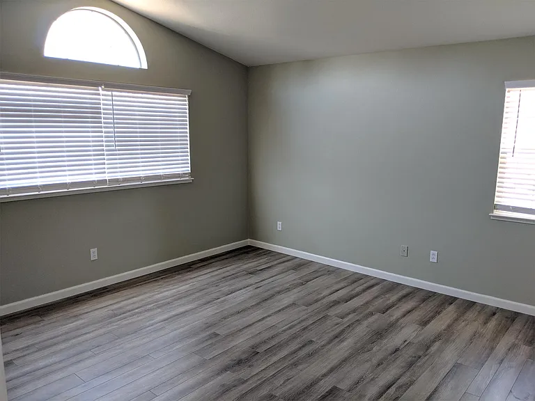 5443 Andromeda Cir — Photo 2