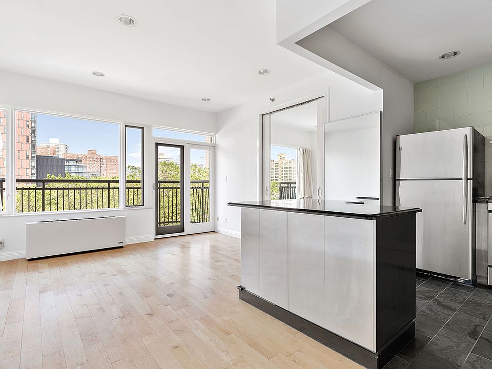 1st image of 189 Bridge St APT 5C