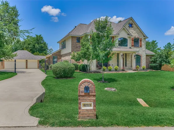 40519 Manor Dr, Magnolia, TX 77354