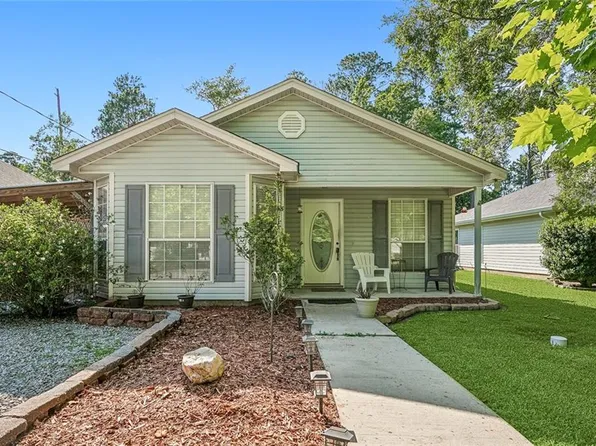 62161 Snow St, Lacombe, LA 70445