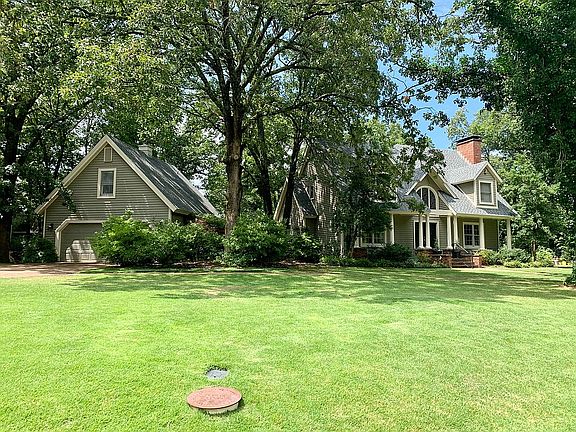 2nd image of 3162 N Katherine Ave