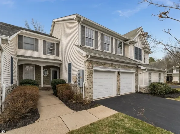 4 Pinehurst Cir, Clinton Twp., NJ 08801