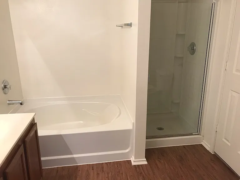 1045 Cavern Dr — Photo 20