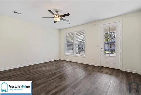 1470 Lyndale Ave — Photo 9