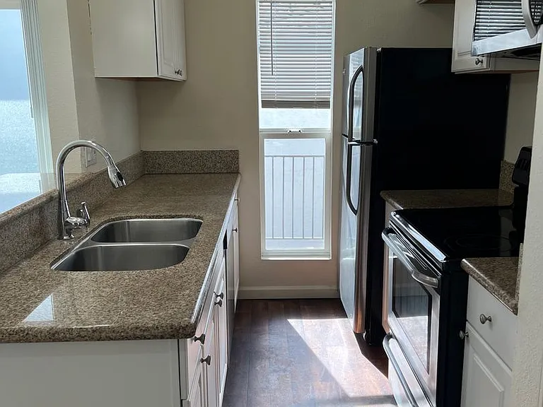 4053 Wilson Ave — Photo 22