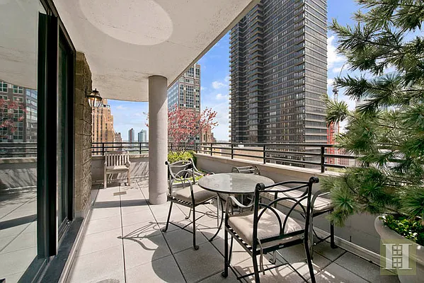 Sold by Halstead Real Estate | media 8