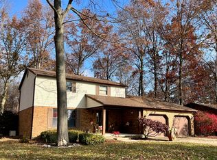1417 Canterbury Dr, Celina, OH