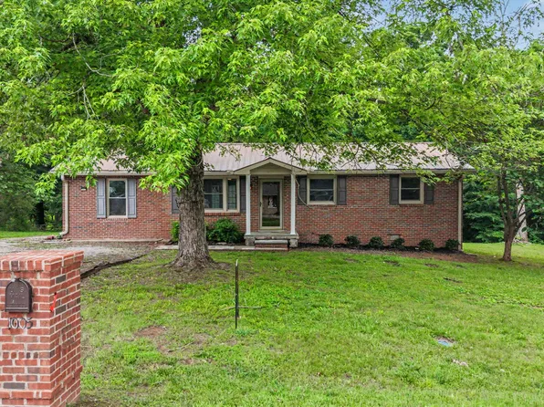 1005 Pinewood Ct, Ashland City, TN 37015