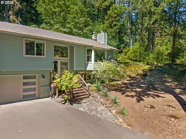 30475 SW Riverwood Dr, West Linn, OR 97068