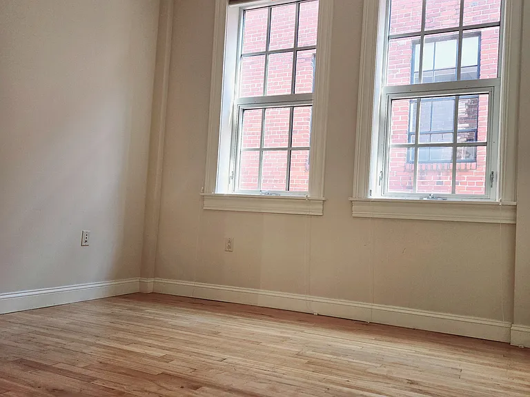 9 N Centre St #302 — Photo 7