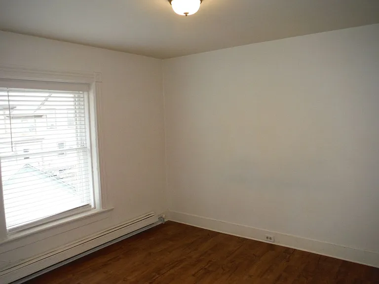 9 Sherman Ave — Photo 6