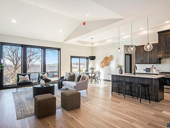 4th image of 8016 Norway Pine Dr
