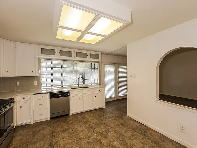 2117 Blue Ridge Trl — Photo 9