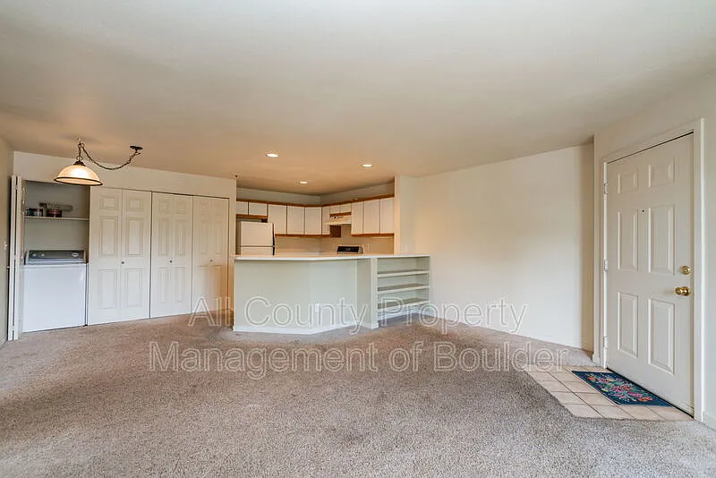 2 bed, 2.0 bath, 960 sqft, $1,850 — Photo 2